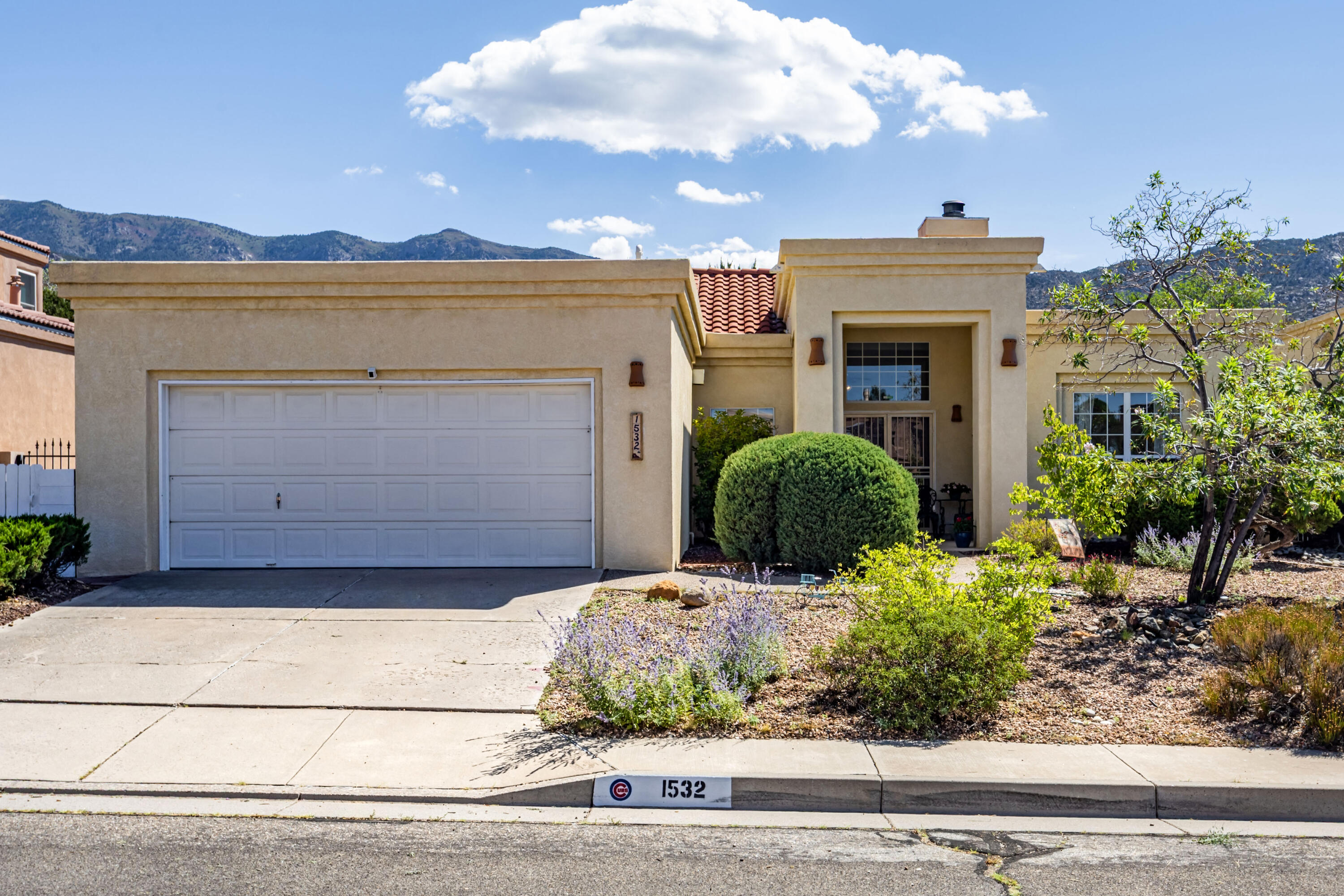1532 Archuleta Drive NE