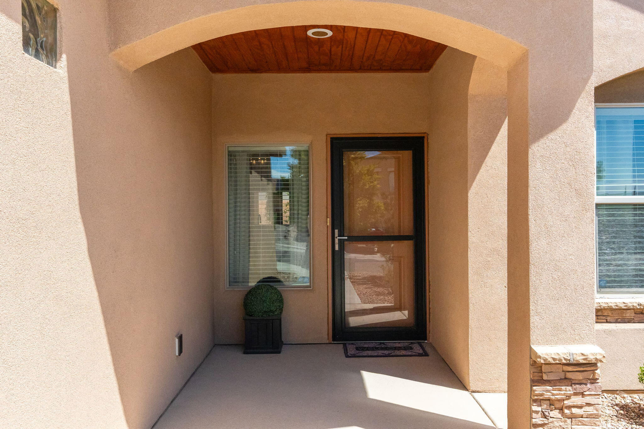 Photo 3 of Sale Pending at 11024 Escensia St Nw, Albuquerque, NM 87114 | MLS# 1110637 | Listing updated on 2026-10-21