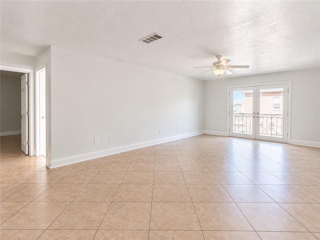 Photo 2 of Condo for sale at 828 Vouray Dr #D, Kenner, LA 70065 | MLS# 2575930 | Listing updated on 2026-09-12