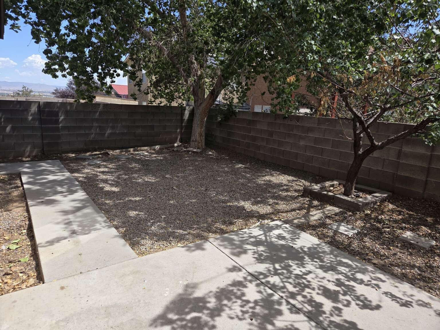 Photo 2 of Sale Pending at 10012 Cartagena Ave Sw, Albuquerque, NM 87121 | MLS# 1110727 | Listing updated on 2026-10-26
