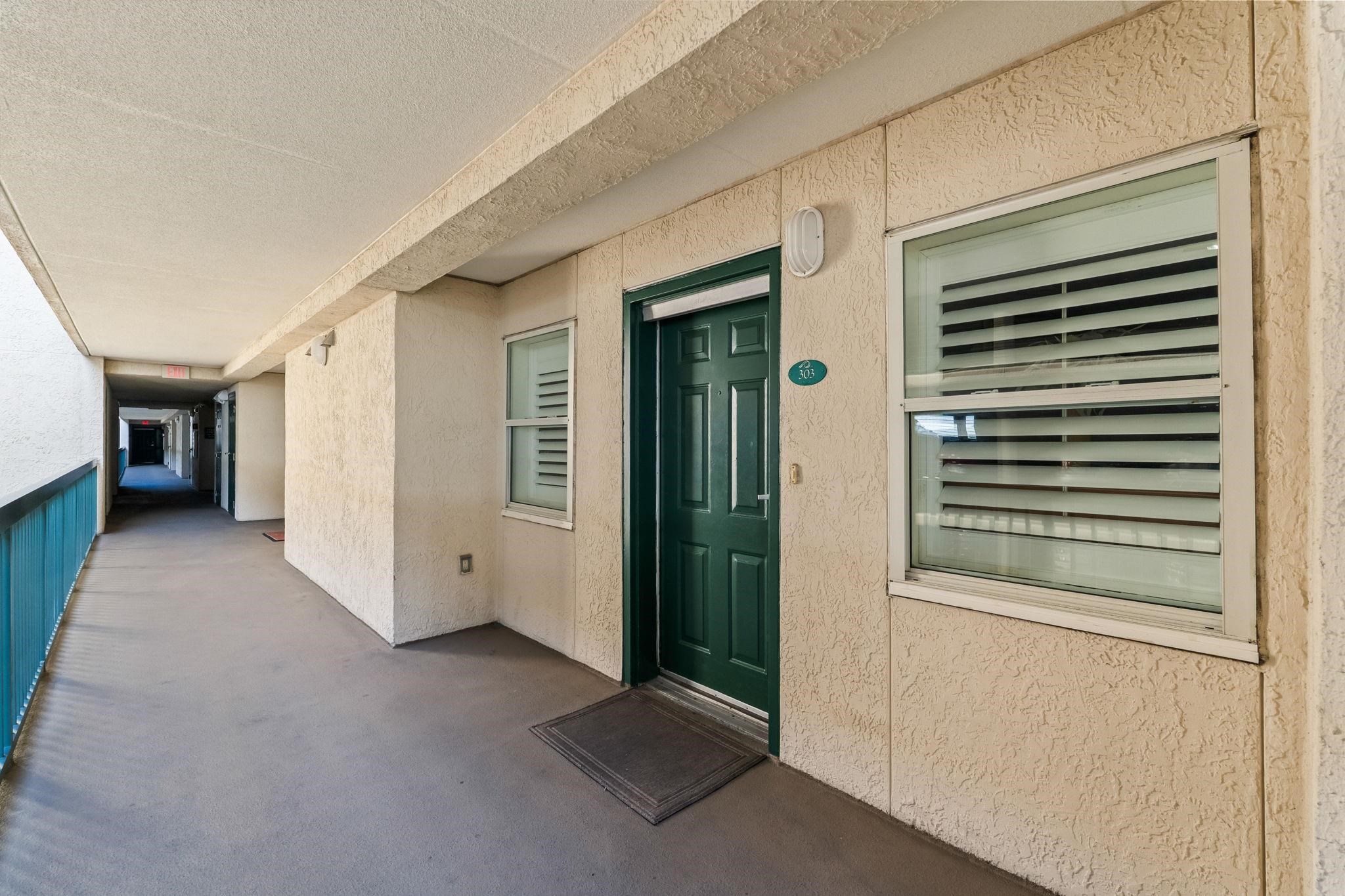 Listing Photo 4 - Condo for sale in building located at 102 N Ocean Blvd, North Myrtle Beach, SC 29582 - Unit #303