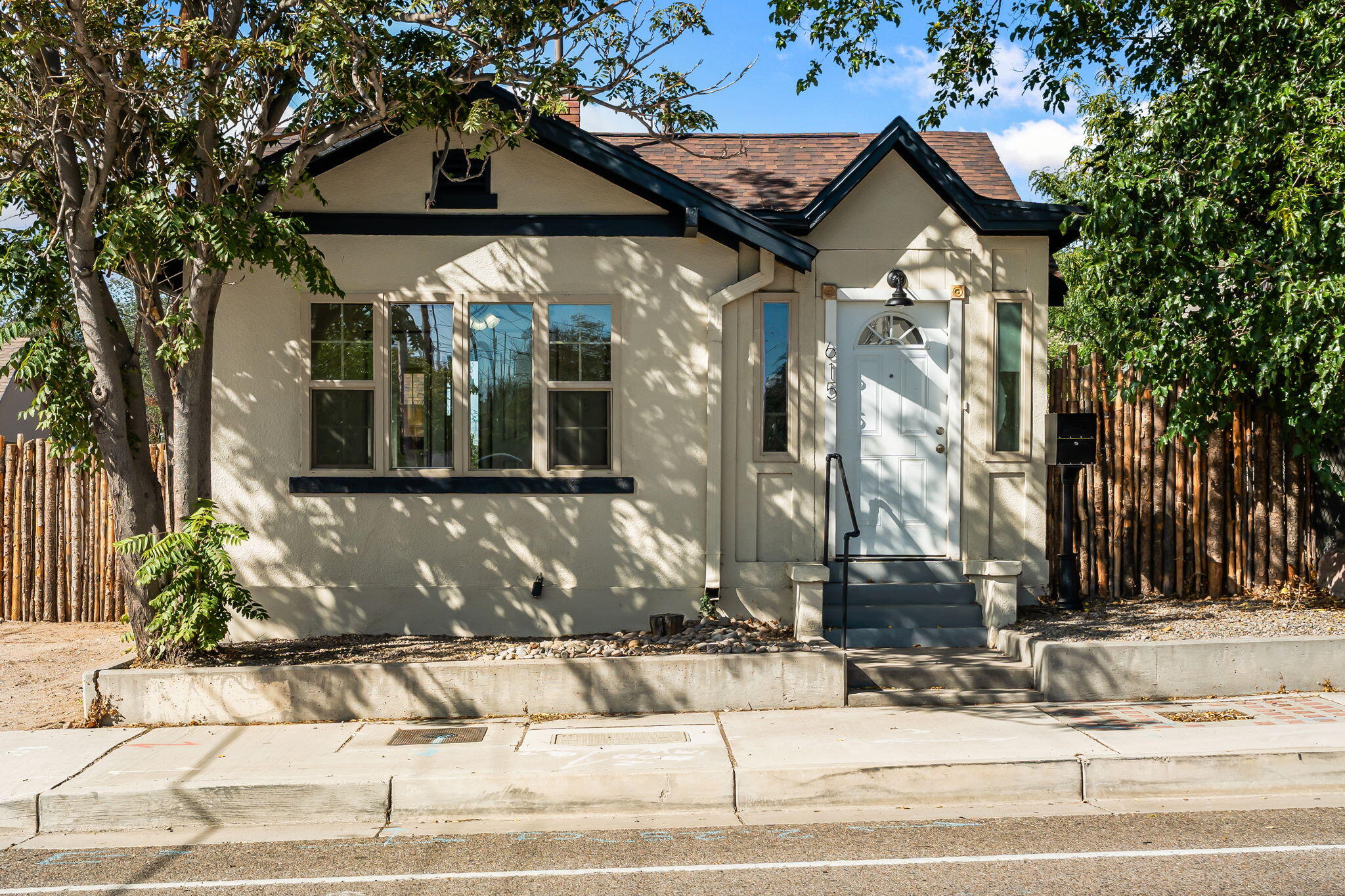 Photo 1 of Single family home for sale at 615 Lead Ave Se, Albuquerque, NM 87102 | MLS# 1110745 | Listing updated on 2026-09-16