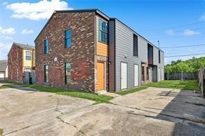 Photo 1 of Townhouse for sale at 508 Revere Dr, La Place, LA 70068 | MLS# 2576500 | Listing updated on 2026-09-11