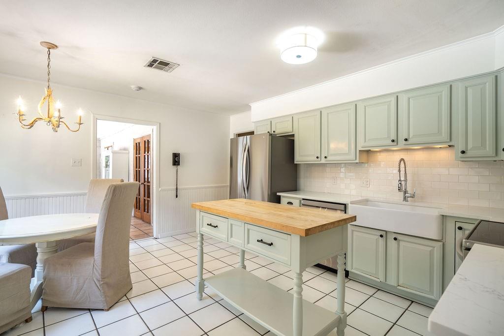 Photo 4 of Single family home for sale at 1024 S Filmore St, Covington, LA 70433 | MLS# 2576538 | Listing updated on 2026-09-11