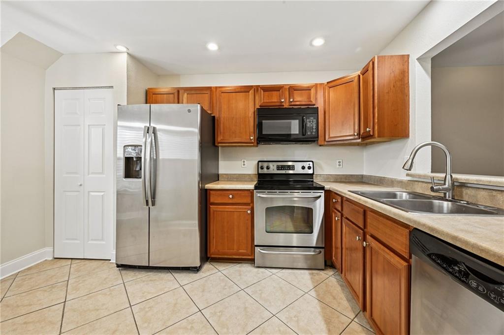 Listing Photo 3 - Condo for sale in building located at 49 Avant Garde Cir, Kenner, LA 70065 - Unit #49