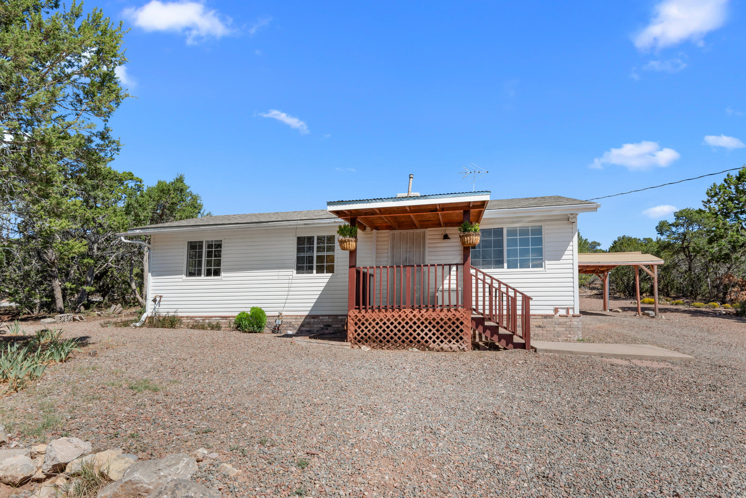 Photo 2 of Single family home for sale at 275 Sedillo Hl Rd, Tijeras, NM 87059 | MLS# 1110761 | Listing updated on 2026-09-11