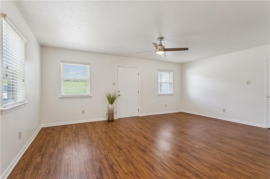 Photo 3 of Condo for sale at 2817 River Rd #B, Jefferson, LA 70121 | MLS# 2576637 | Listing updated on 2026-09-16