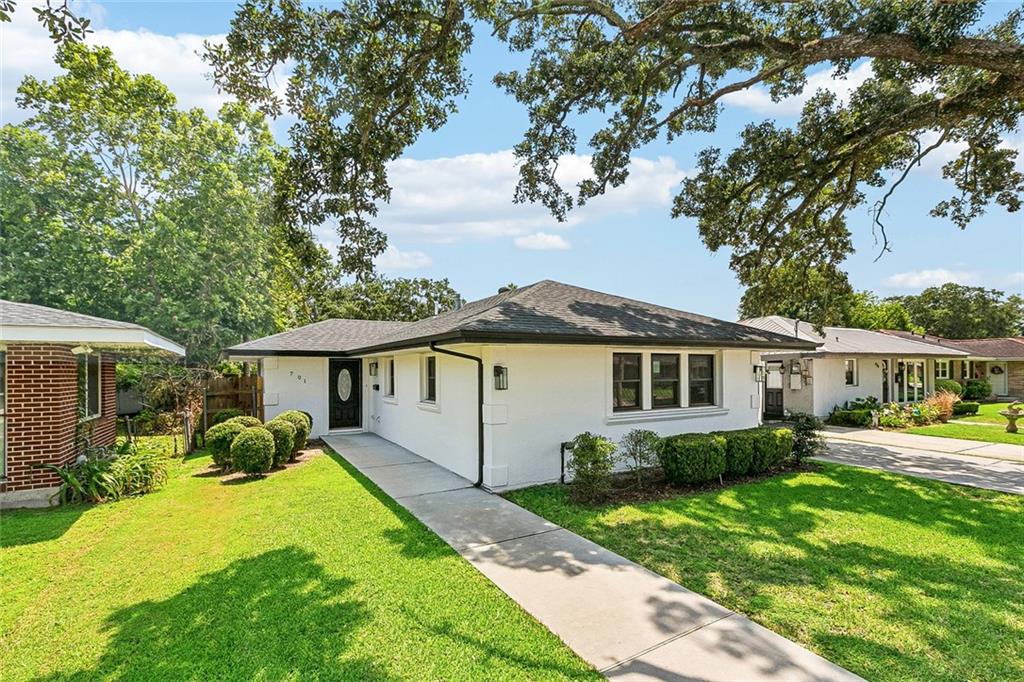 Photo 3 of Single family home for sale at 701 Melanie Ave, Metairie, LA 70003 | MLS# 2576309 | Listing updated on 2026-09-11