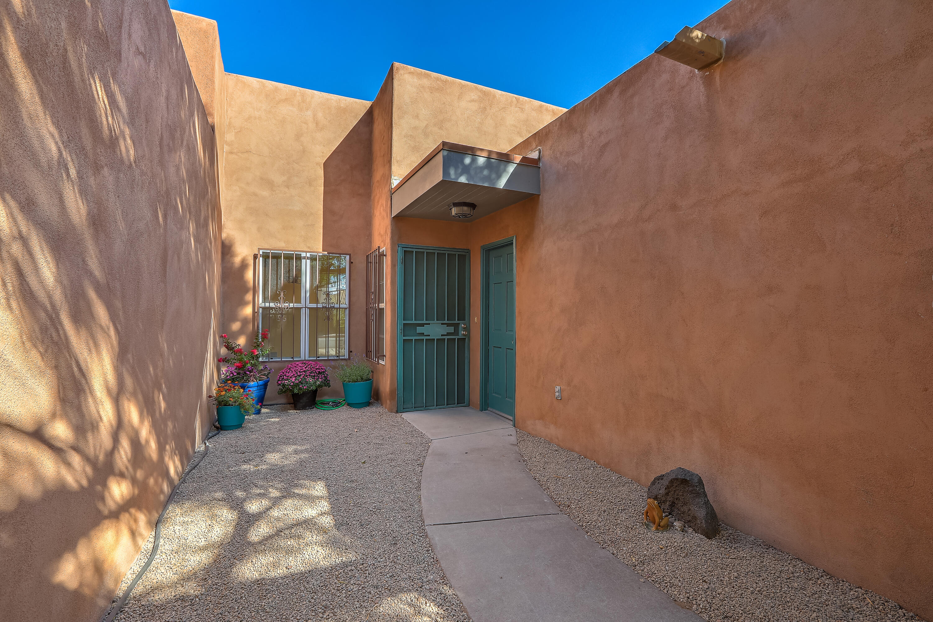 Photo 2 of Townhouse for sale at 2602 Los Tomases Dr Nw, Albuquerque, NM 87107 | MLS# 1110860 | Listing updated on 2026-09-11