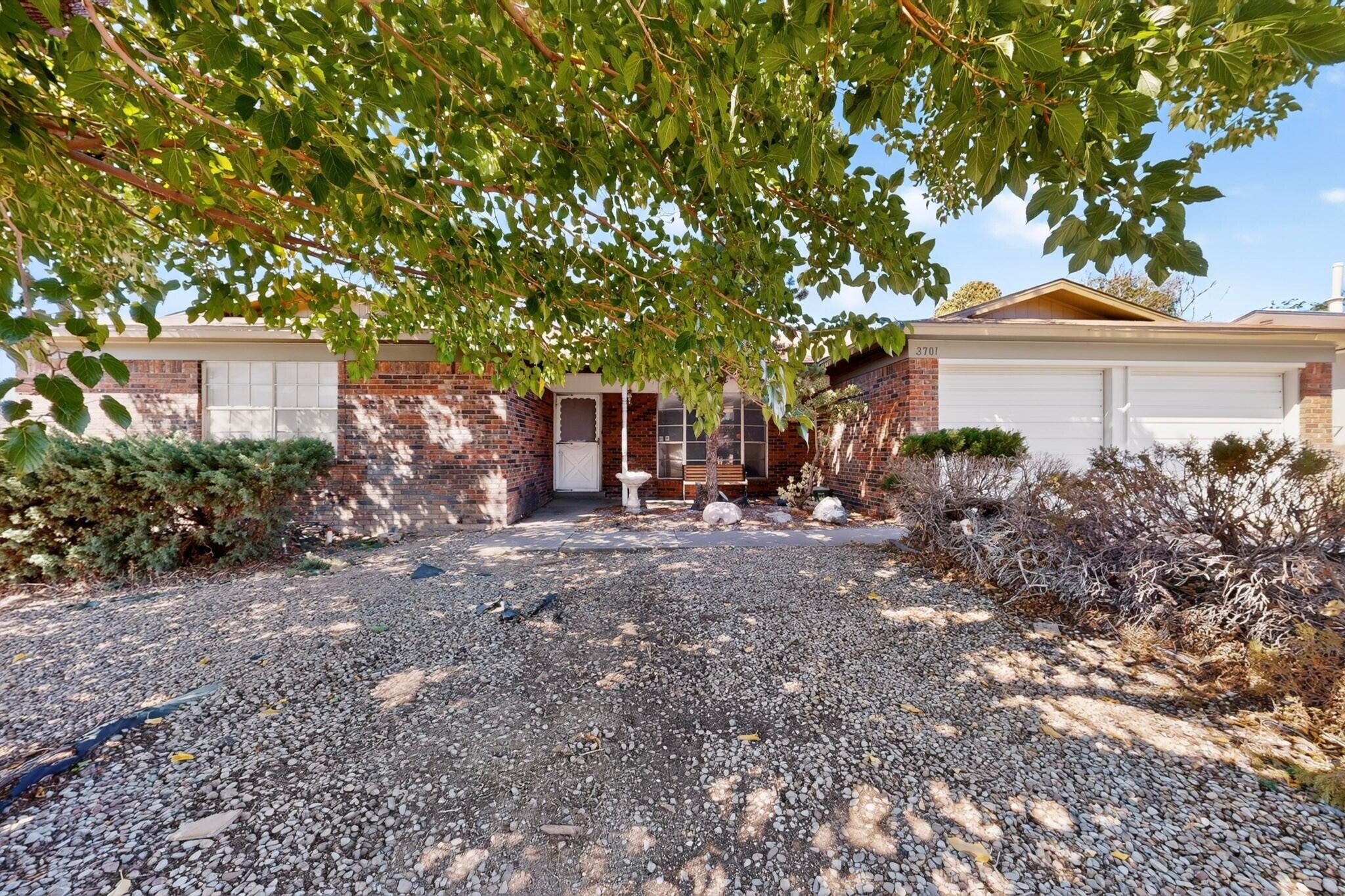 Photo 2 of Single family home for sale at 3701 Naples St Ne, Albuquerque, NM 87111 | MLS# 1110886 | Listing updated on 2026-09-18