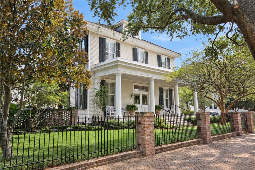 2236 PRYTANIA Street