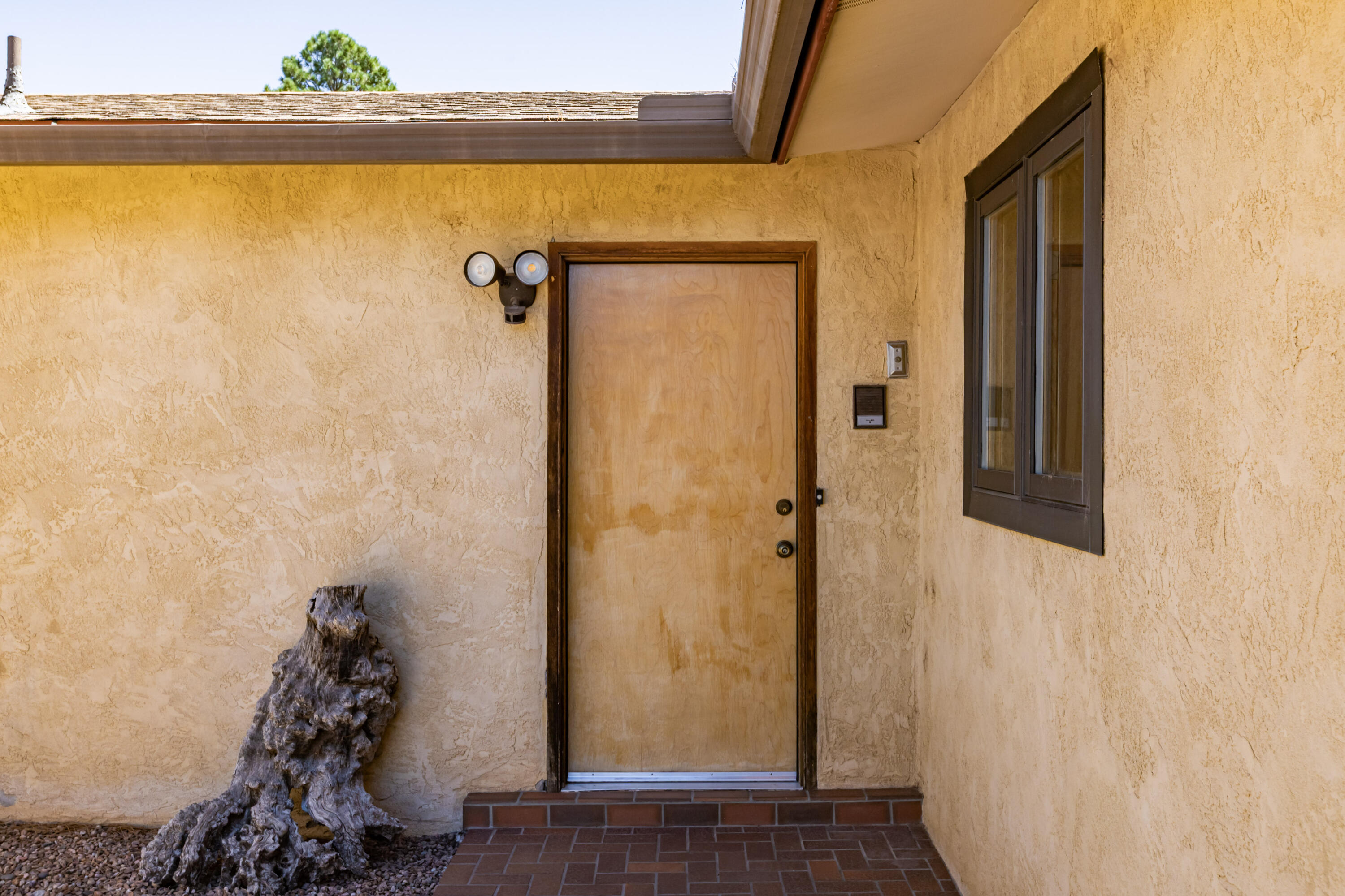 Photo 3 of Single family home for sale at 4912 Simon Dr Nw, Albuquerque, NM 87114 | MLS# 1110944 | Listing updated on 2026-09-15