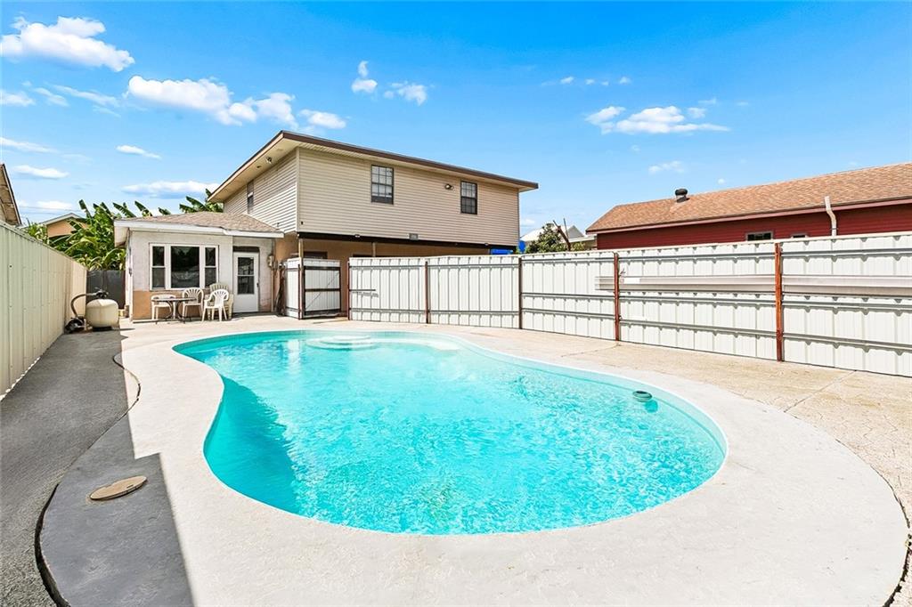 Photo 3 of Single family home for sale at 258 Ave B, Westwego, LA 70094 | MLS# 2577088 | Listing updated on 2026-09-16