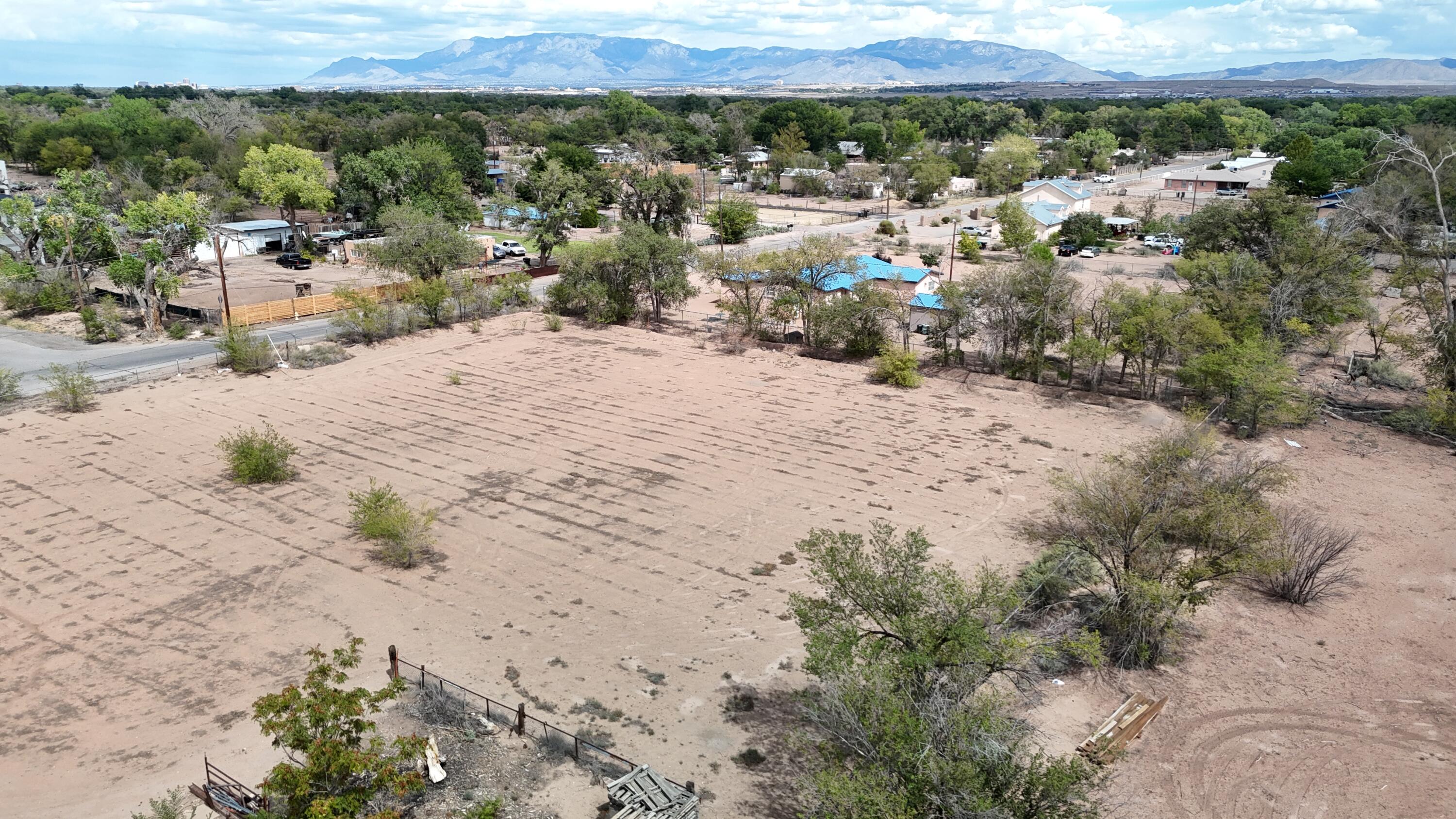 Photo 1 of Sale Pending at 2406 Sunshine Rd Sw, Albuquerque, NM 87105 | MLS# 1110978 | Listing updated on 2026-09-17