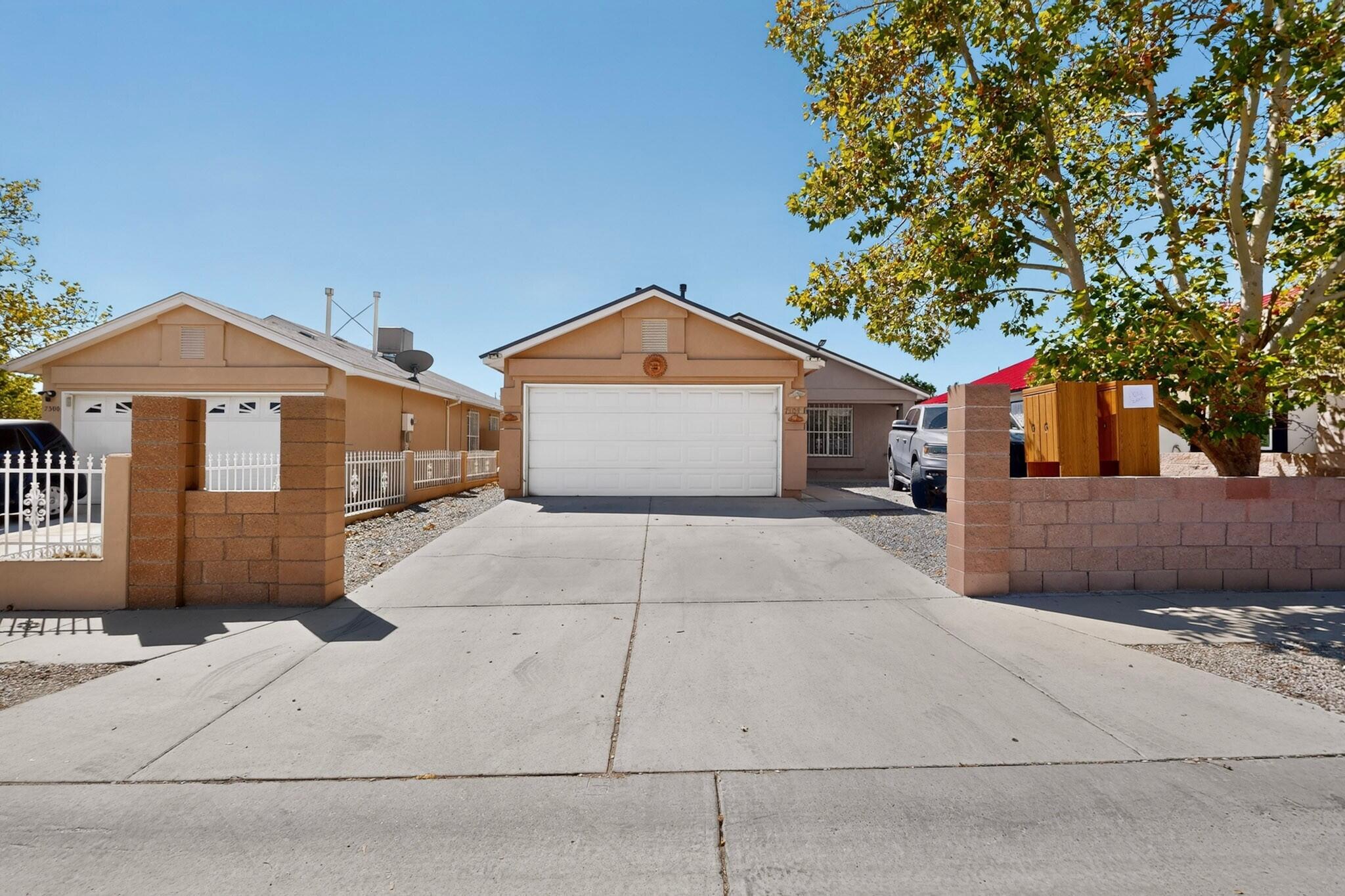 Photo 2 of Townhouse for sale at 7304 Rainmaker Rd Sw, Albuquerque, NM 87121 | MLS# 1110979 | Listing updated on 2026-09-15