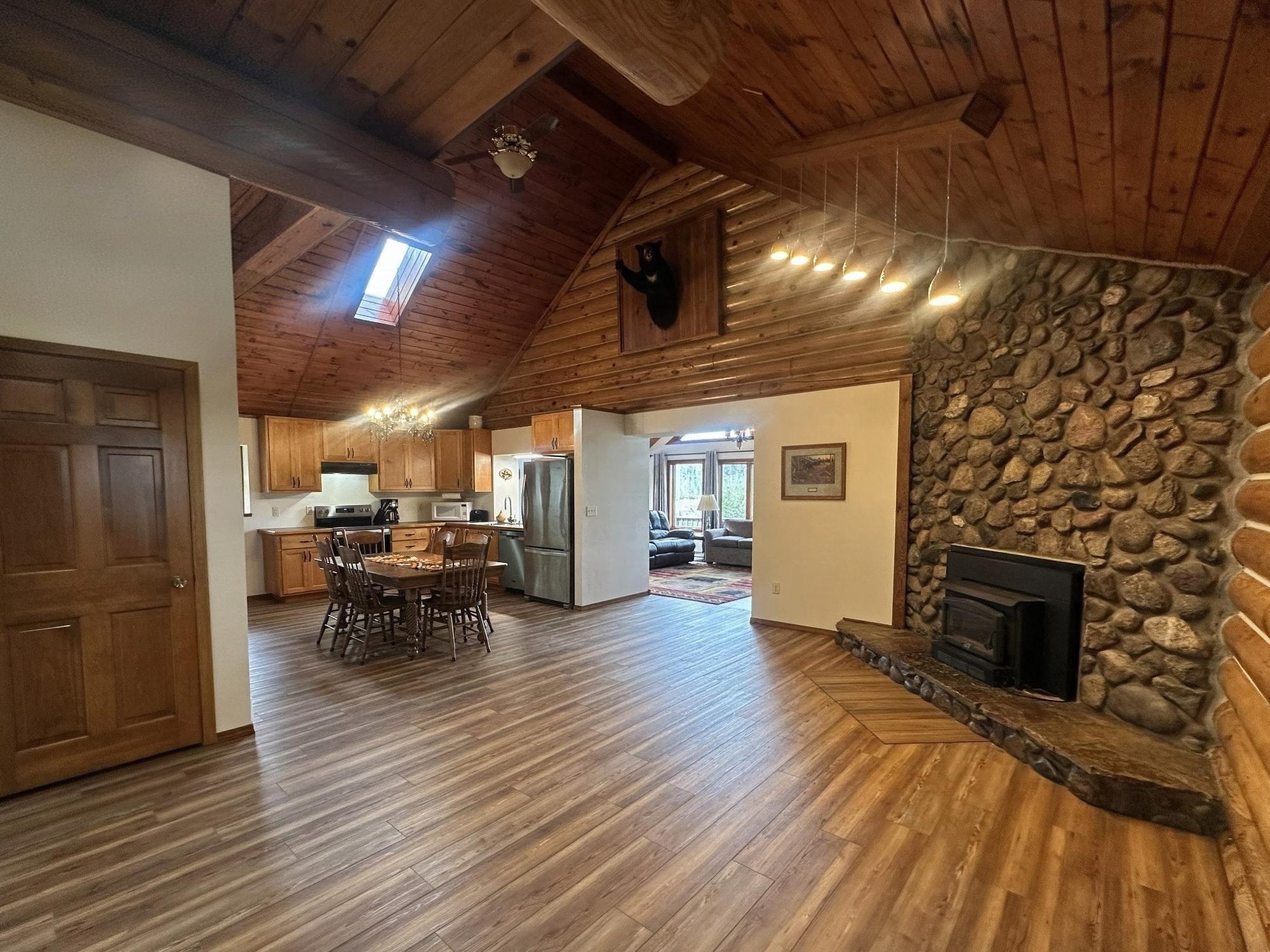 Arbutus Lake (C) Property 619 Arbutus Point Ln Photo 17