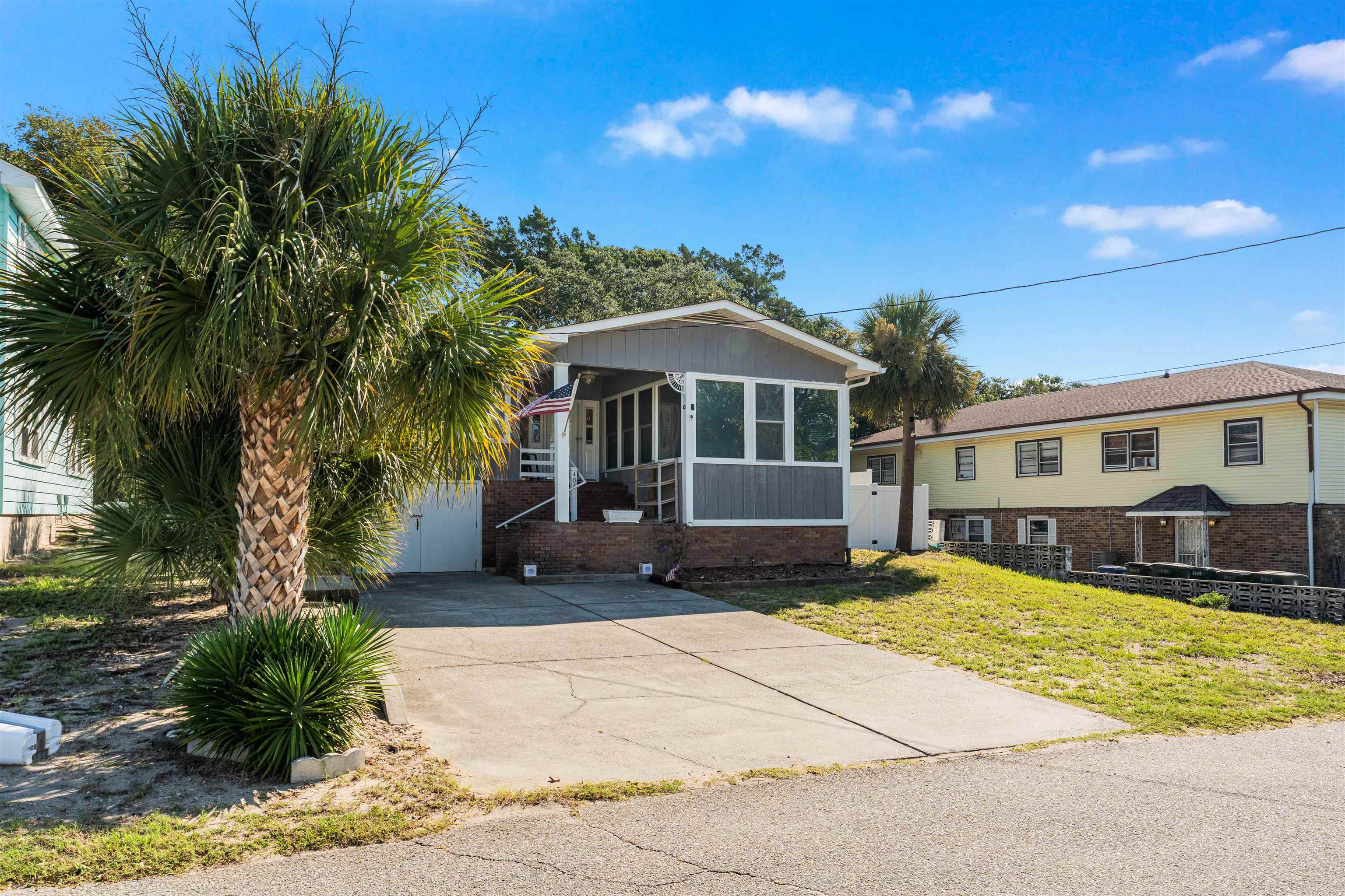 Photo 2 of Single family home for sale at 406 43rd Avenue S, North Myrtle Beach, SC 29582 | MLS# 2622845 | Listing updated on 2026-09-16