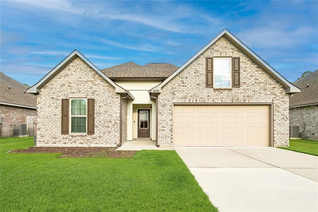Photo 1 of Single family home for sale at 22038 Giselle Dr, Mandeville, LA 70471 | MLS# 2577354 | Listing updated on 2026-09-26