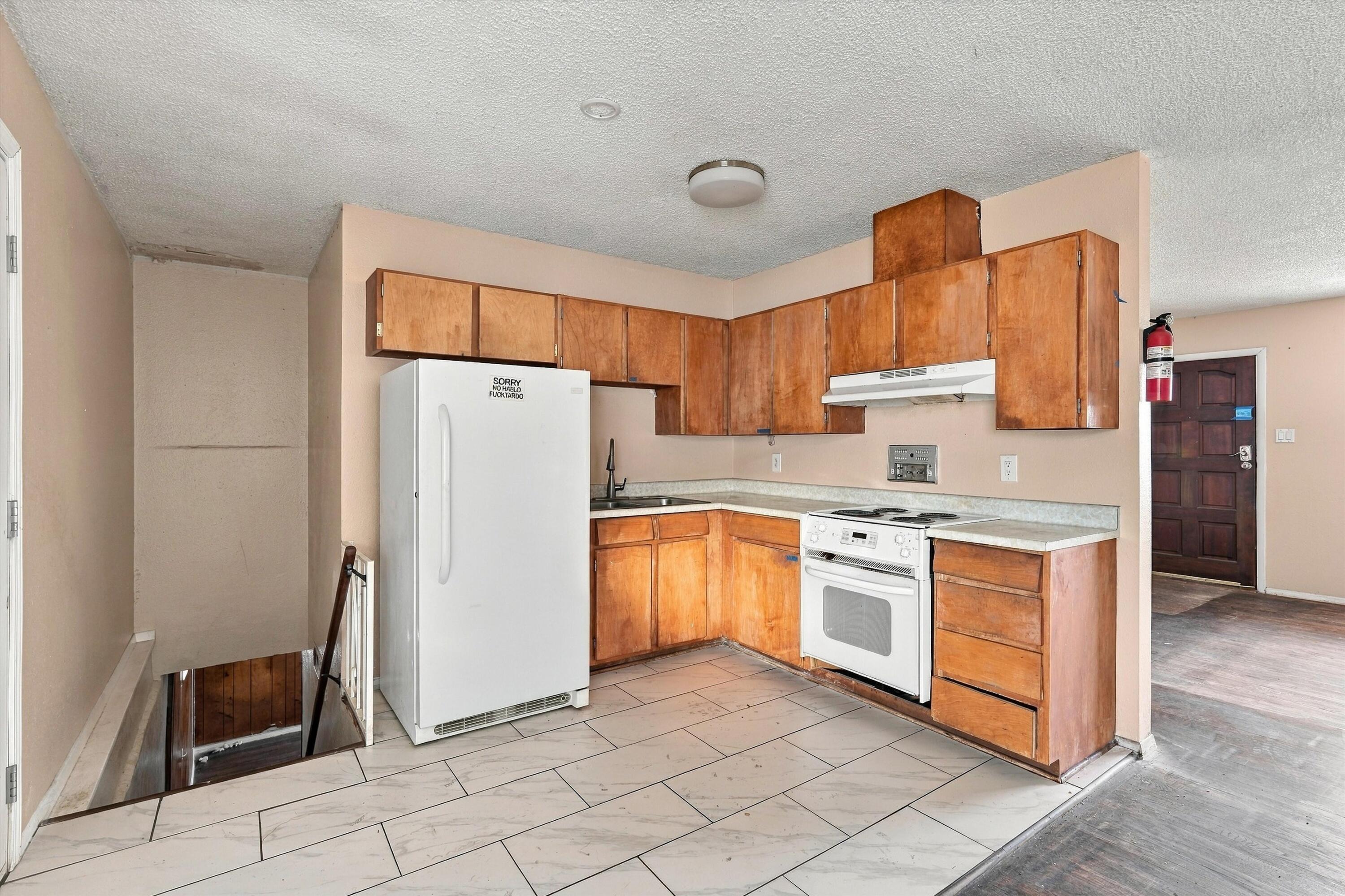 Photo 4 of Single family home for sale at 10516 Lexington Ave NE, Albuquerque, NM 87112 | MLS# 1111059 | Listing updated on 2026-09-17