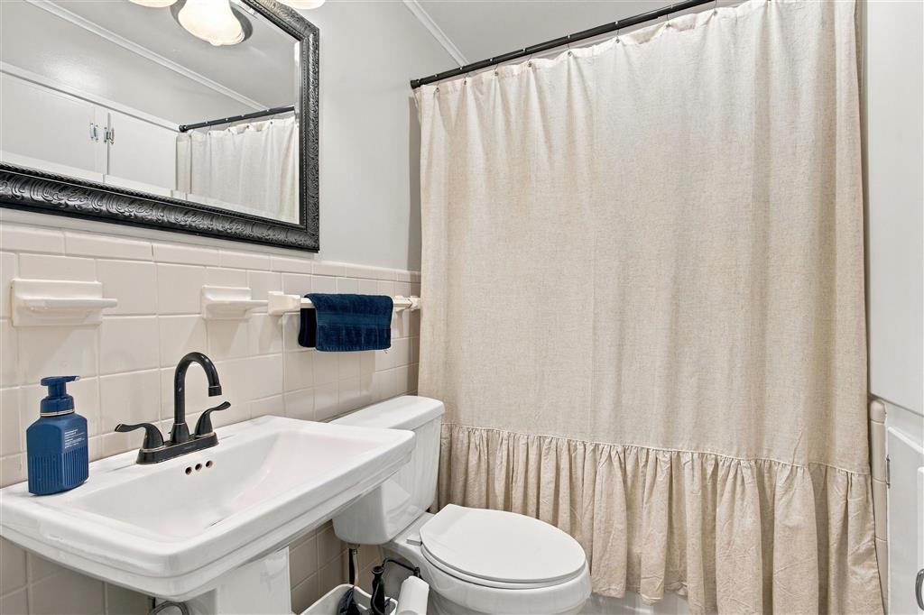 114 Lauren Ln — photo 9