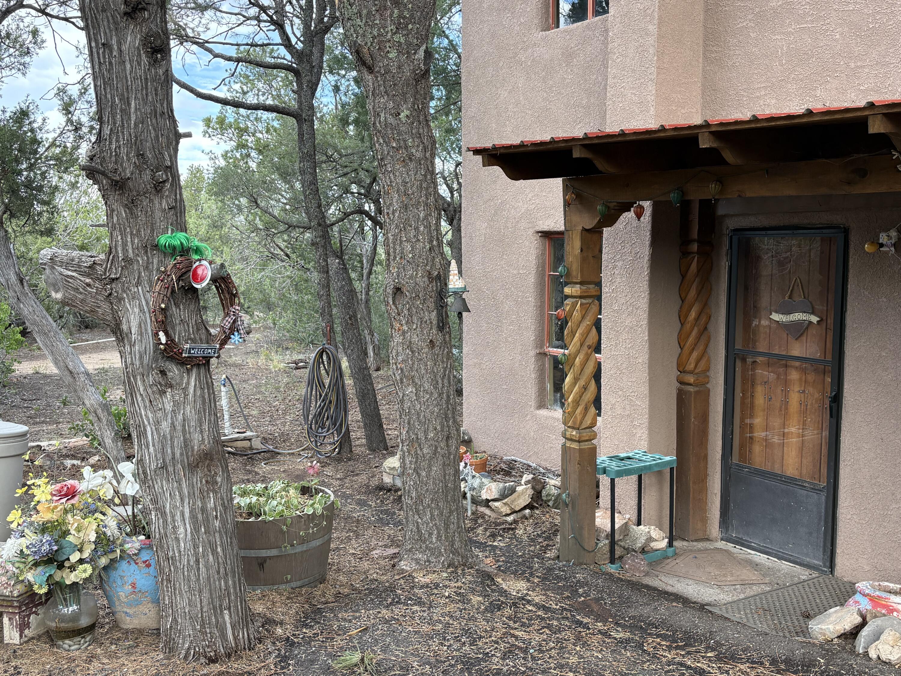 Photo 2 of Single family home for sale at 42 Ridge Dr, Cedar Crest, NM 87008 | MLS# 1111128 | Listing updated on 2026-09-17