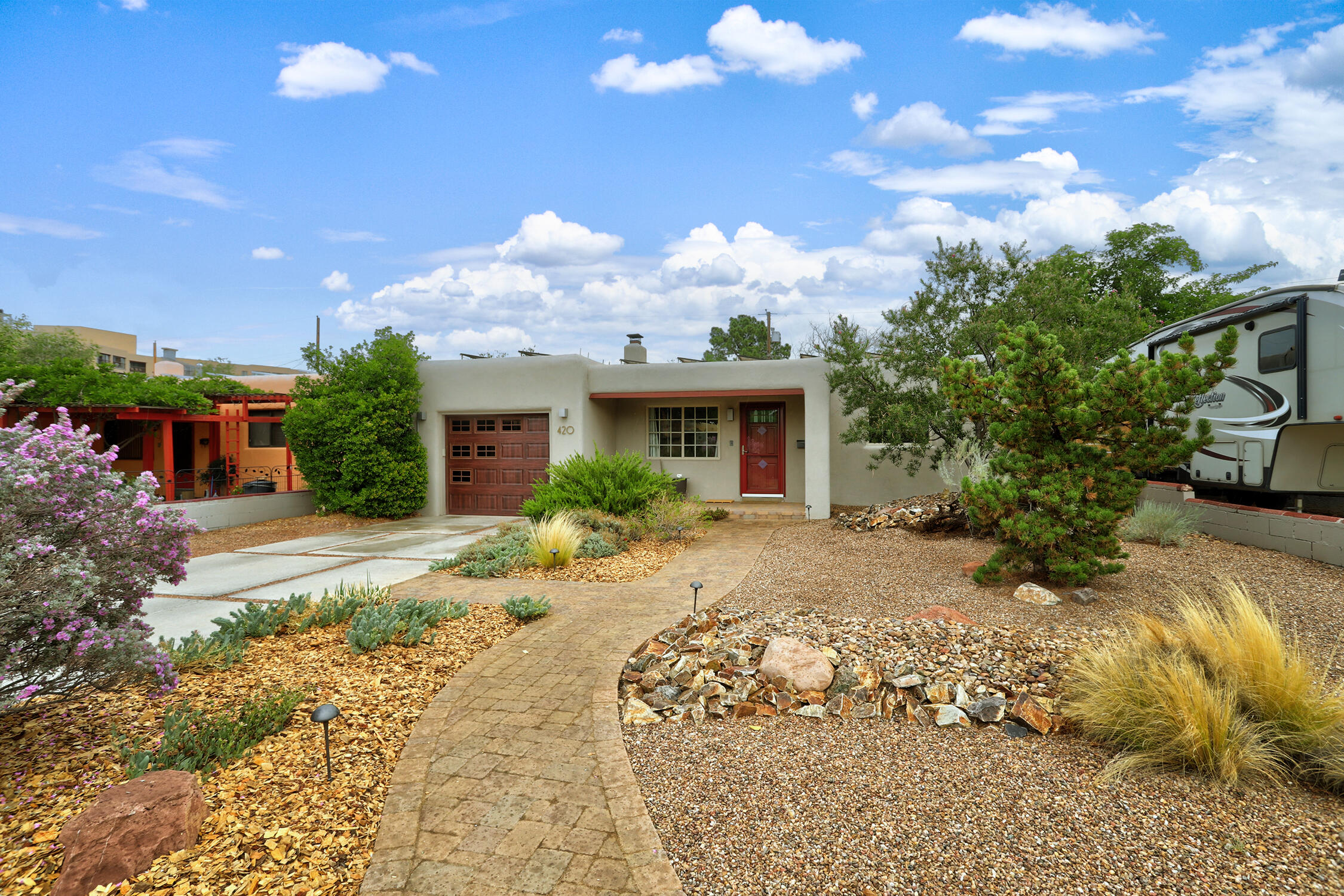 Photo 2 of Single family home for sale at 420 Manzano St Ne, Albuquerque, NM 87108 | MLS# 1111135 | Listing updated on 2026-09-21