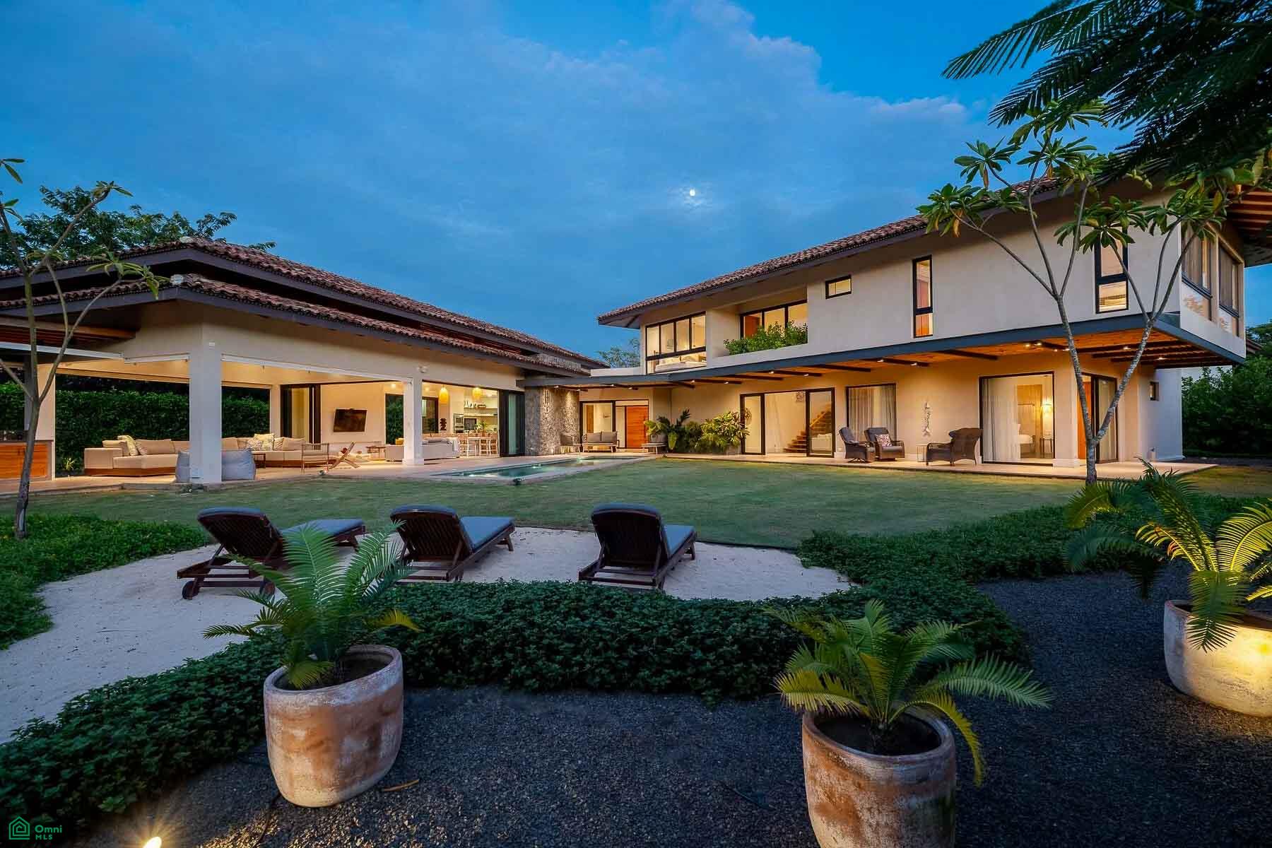 6 bed Single Family Homes For Sale in Tamarindo, Guanacaste - 1