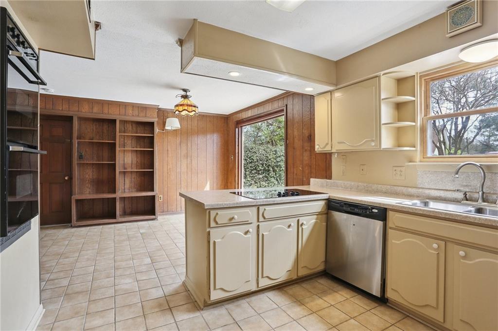 Photo 4 of Single family home for sale at 2128 Valentine Ct, New Orleans, LA 70114 | MLS# 2577840 | Listing updated on 2026-09-18