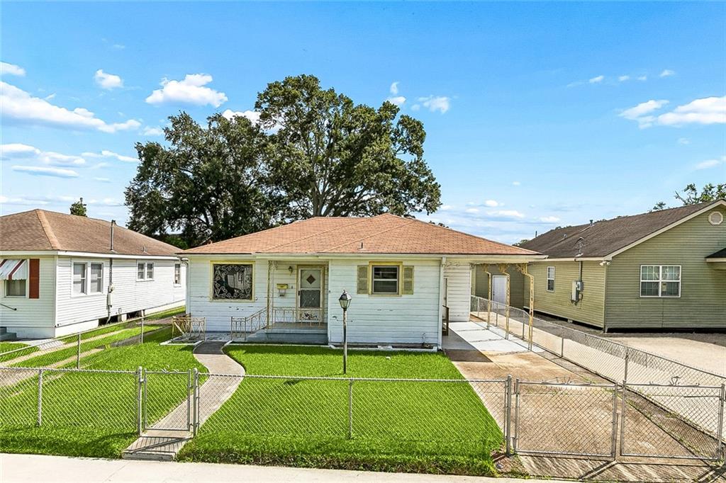 Single family home for sale at 605 Gaudet Dr, Marrero, LA 70072 | MLS# 2577808