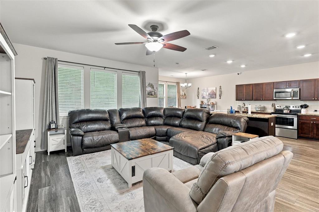 727 E Berryvine Lane — photo 5