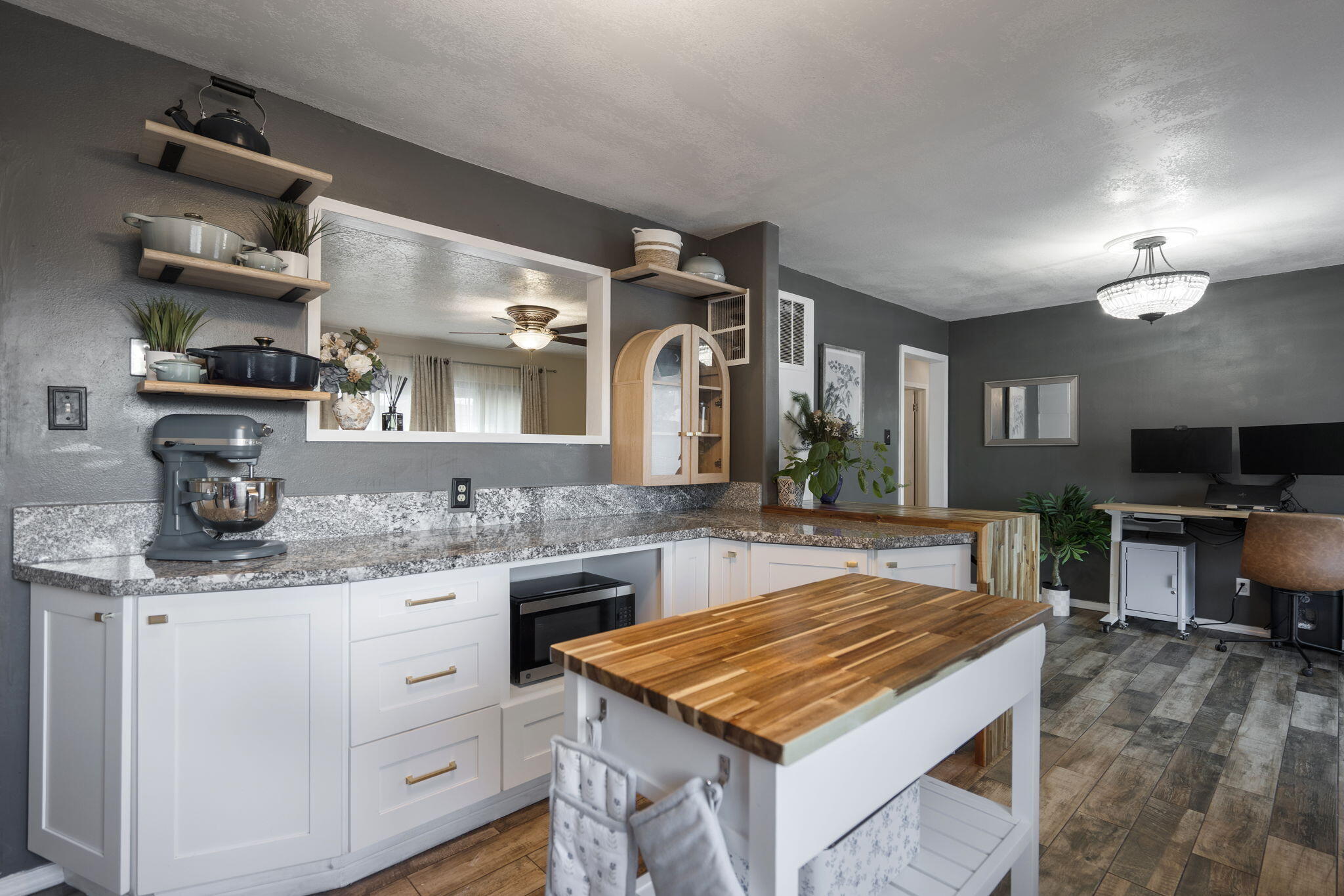 Photo 3 of Single family home for sale at 1518 Del Monte Trl Sw, Albuquerque, NM 87121 | MLS# 1111210 | Listing updated on 2026-09-18