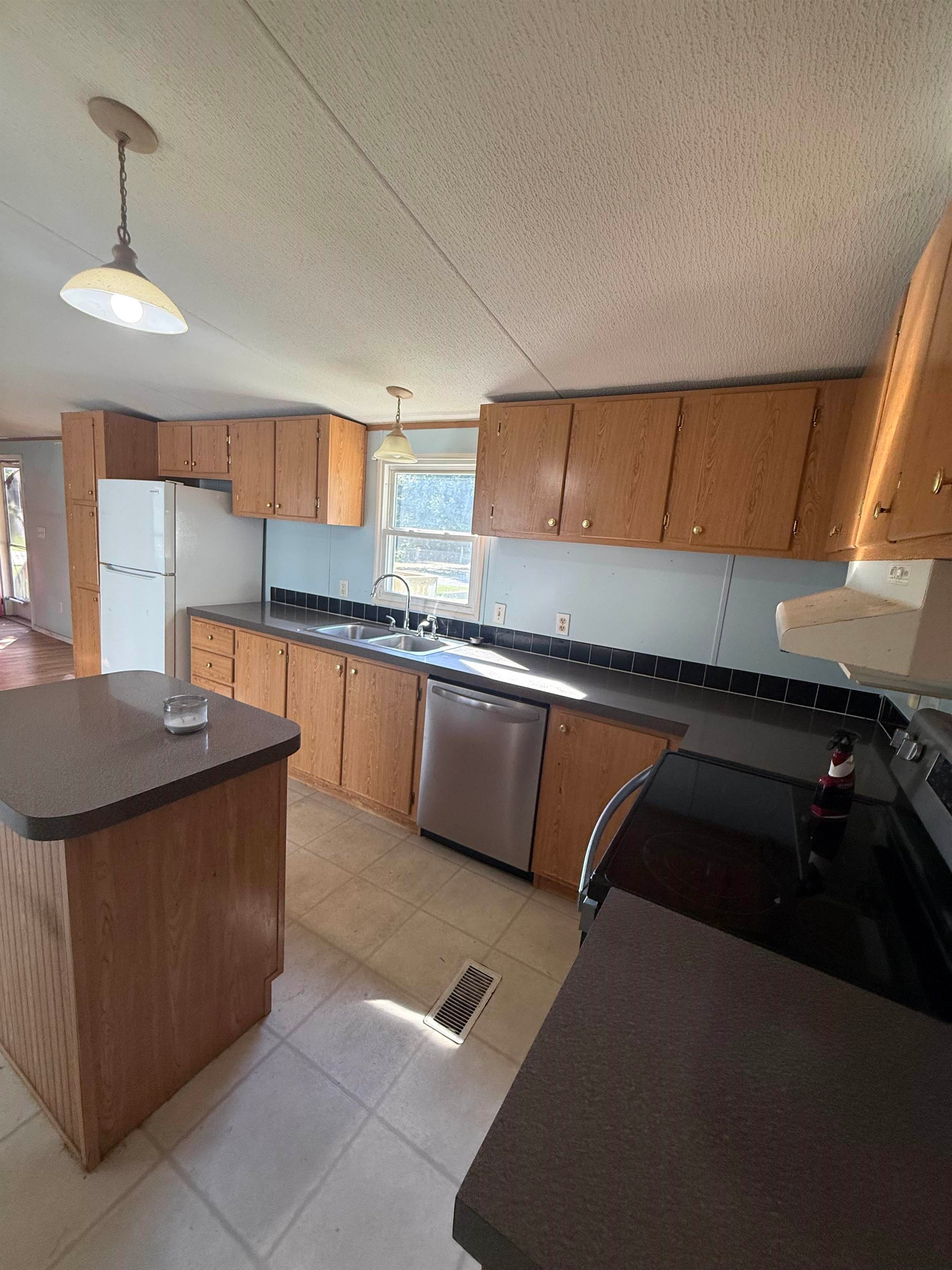 Photo 3 of Manufactured home for sale at 7513 Aubrey Ln, Myrtle Beach, SC 29588 | MLS# 2623170 | Listing updated on 2026-09-18