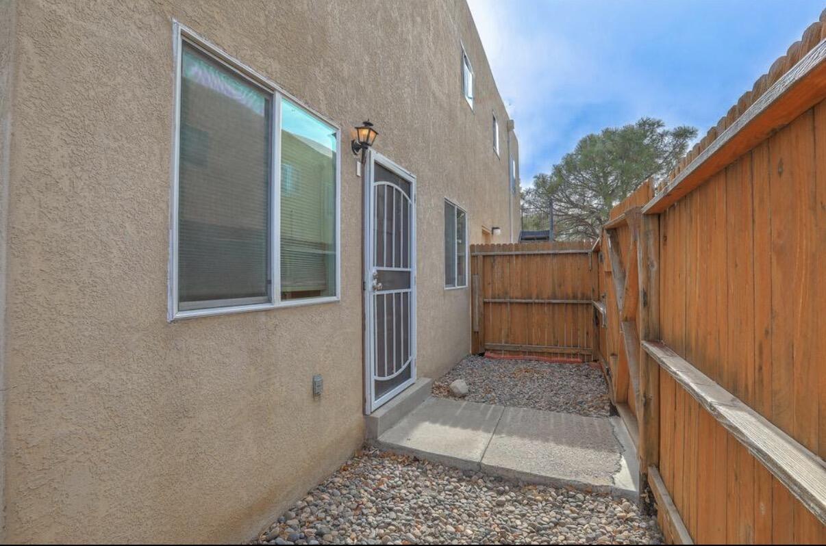 12009 Stilwell Drive Unit APT B, Albuquerque NM 87112