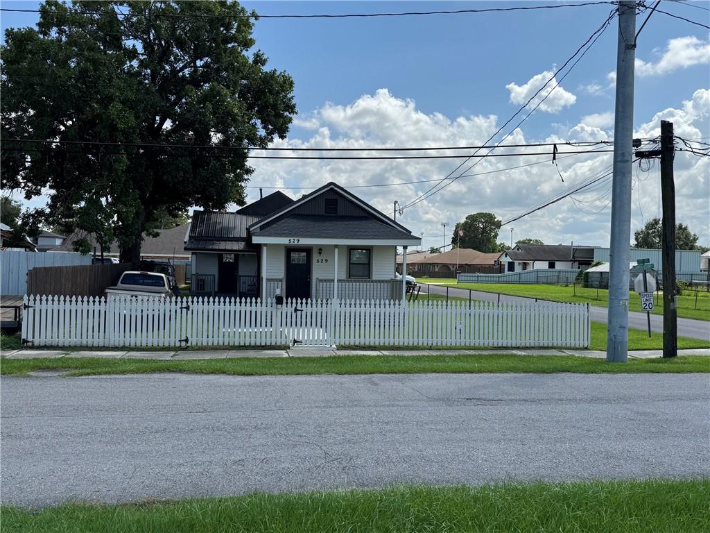 Single family home for sale at 529 Laroussini St, Westwego, LA 70094 | MLS# 2577636 | Listing updated on 2026-09-21