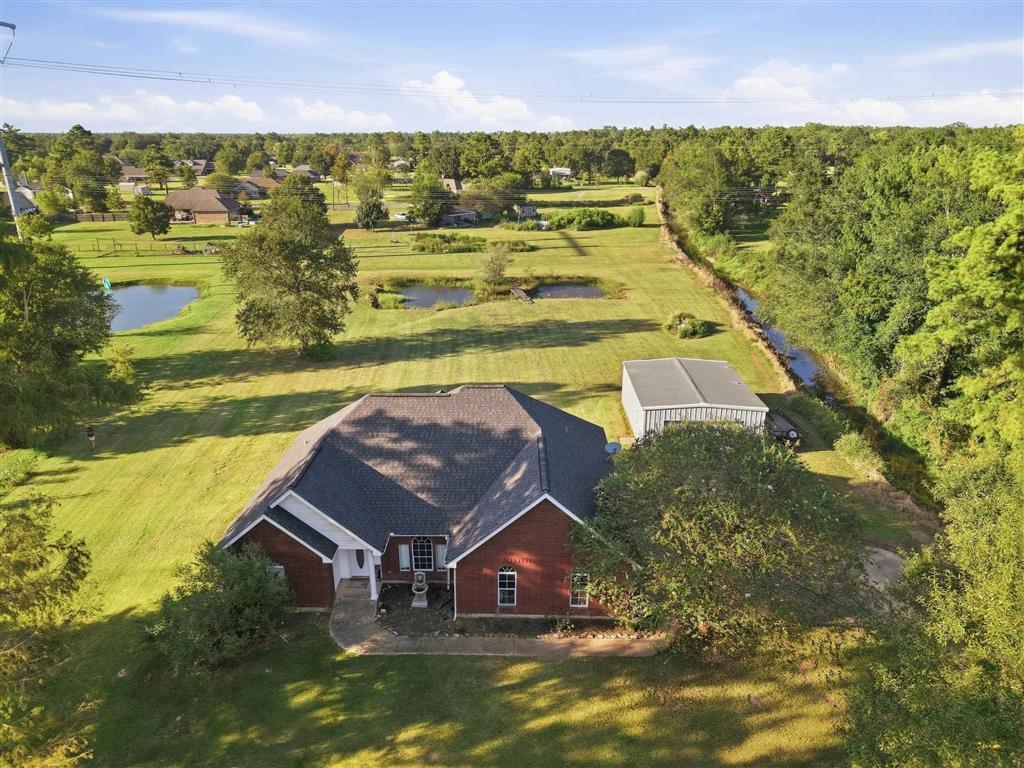 512 Gateway Drive — photo 4