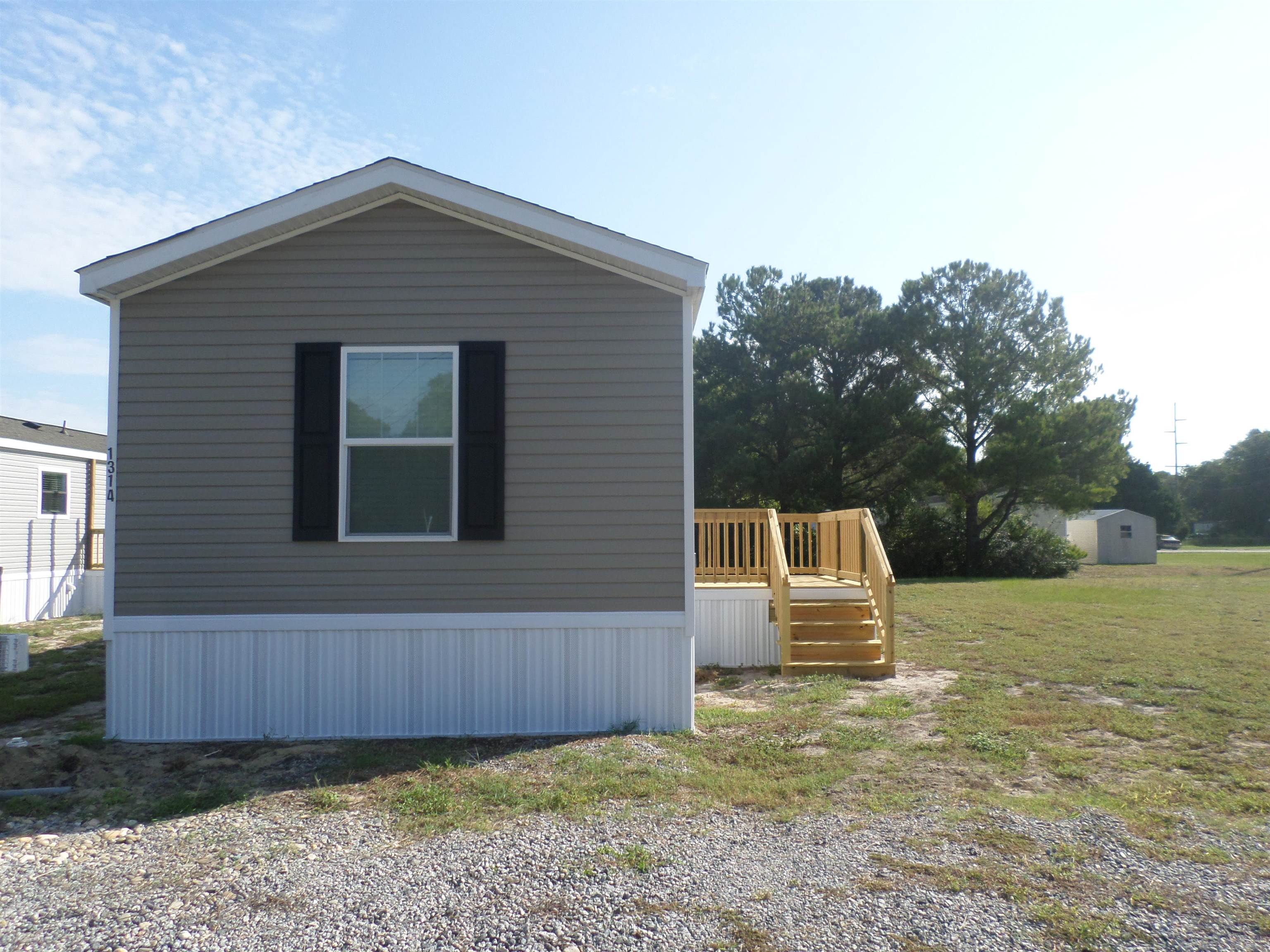 Photo 2 of Manufactured home for sale at 1314 Seagull Blvd, North Myrtle Beach, SC 29582 | MLS# 2623367 | Listing updated on 2026-09-21
