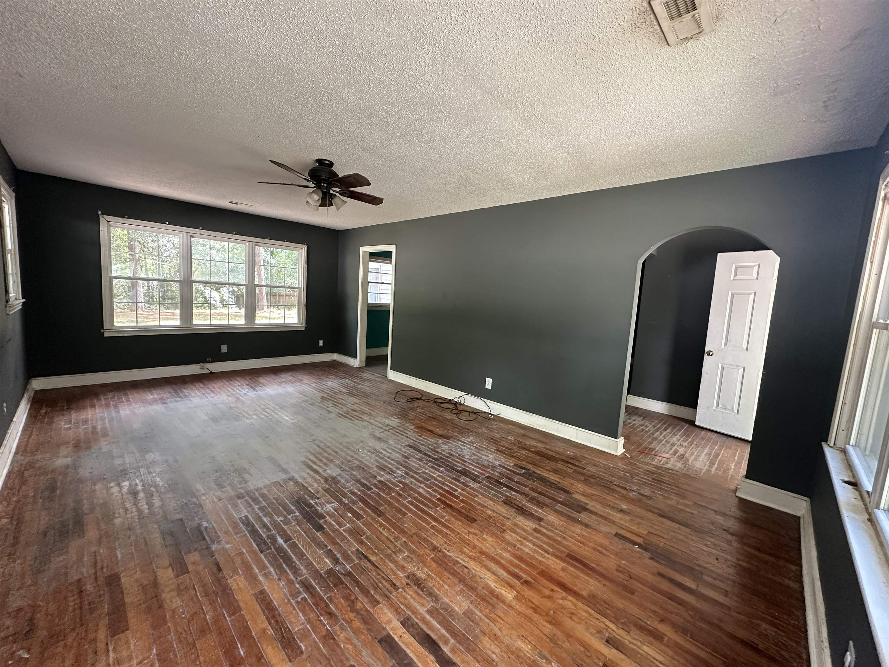 Photo 3 of Single family home for sale at 908 Lakeside Dr, Georgetown, SC 29440 | MLS# 2623430 | Listing updated on 2026-09-22