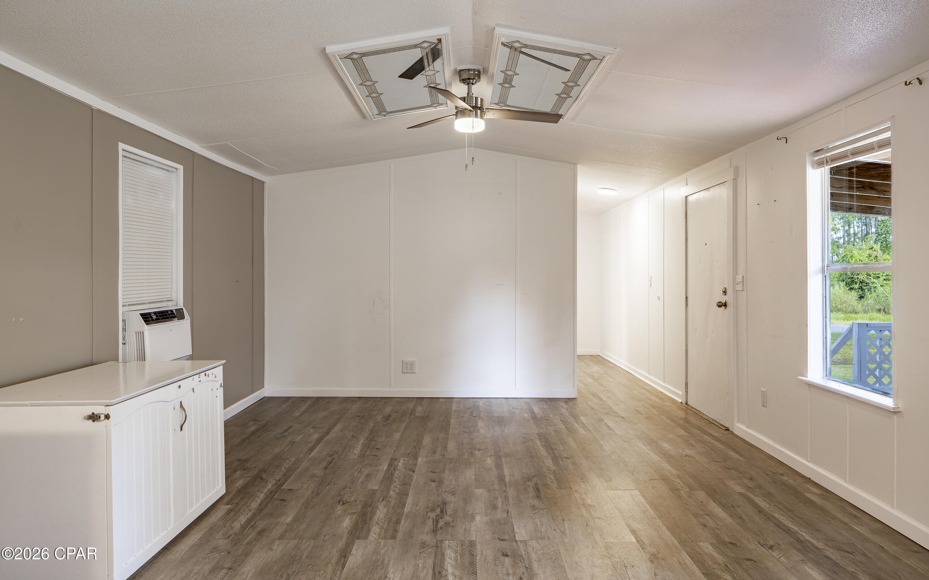 6421 Big Daddy Drive, Panama City Beach, FL 32407 thumbnail, photo 16 of 41