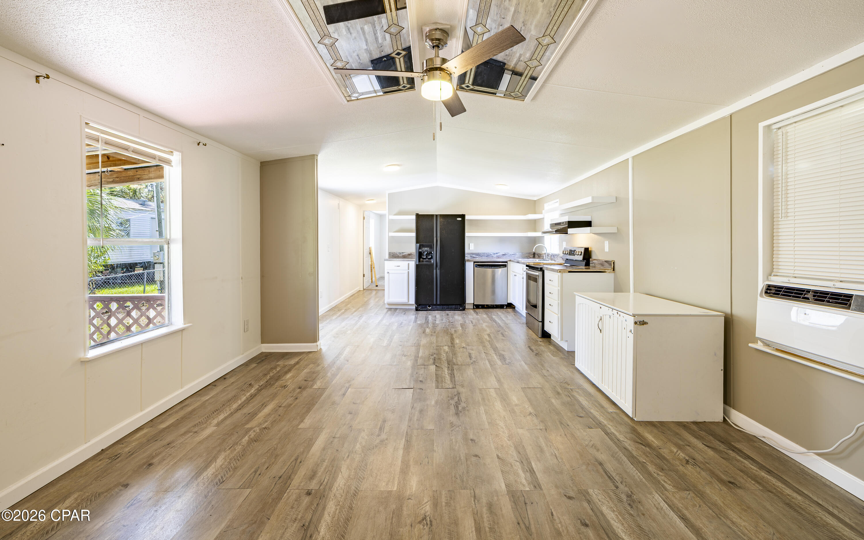 6421 Big Daddy Drive, Panama City Beach, FL 32407 thumbnail, photo 17 of 41