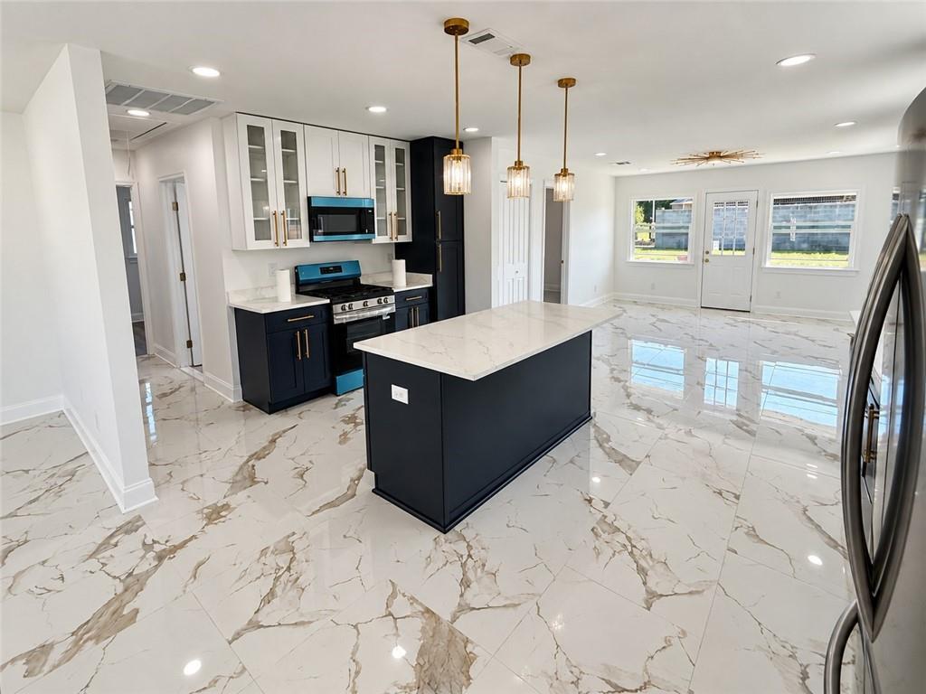 Photo 2 of Single family home for sale at 5439 Seminary Pl, New Orleans, LA 70126 | MLS# 2578594 | Listing updated on 2026-09-24