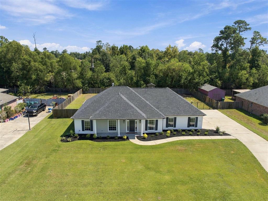 504 Colonial Drive — photo 3