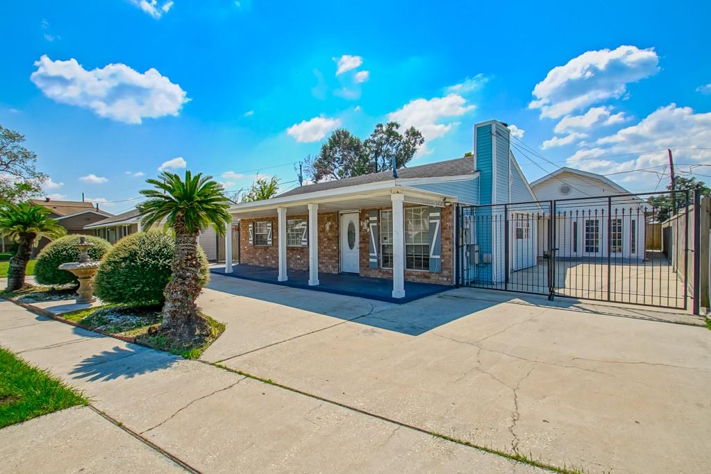 Photo 2 of Single family home for sale at 149 Julia Dr, Avondale, LA 70094 | MLS# 2578435 | Listing updated on 2026-09-24