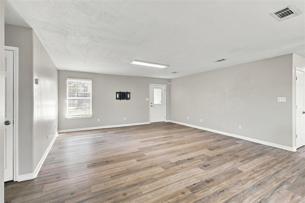 1707 N Borel Drive — photo 3