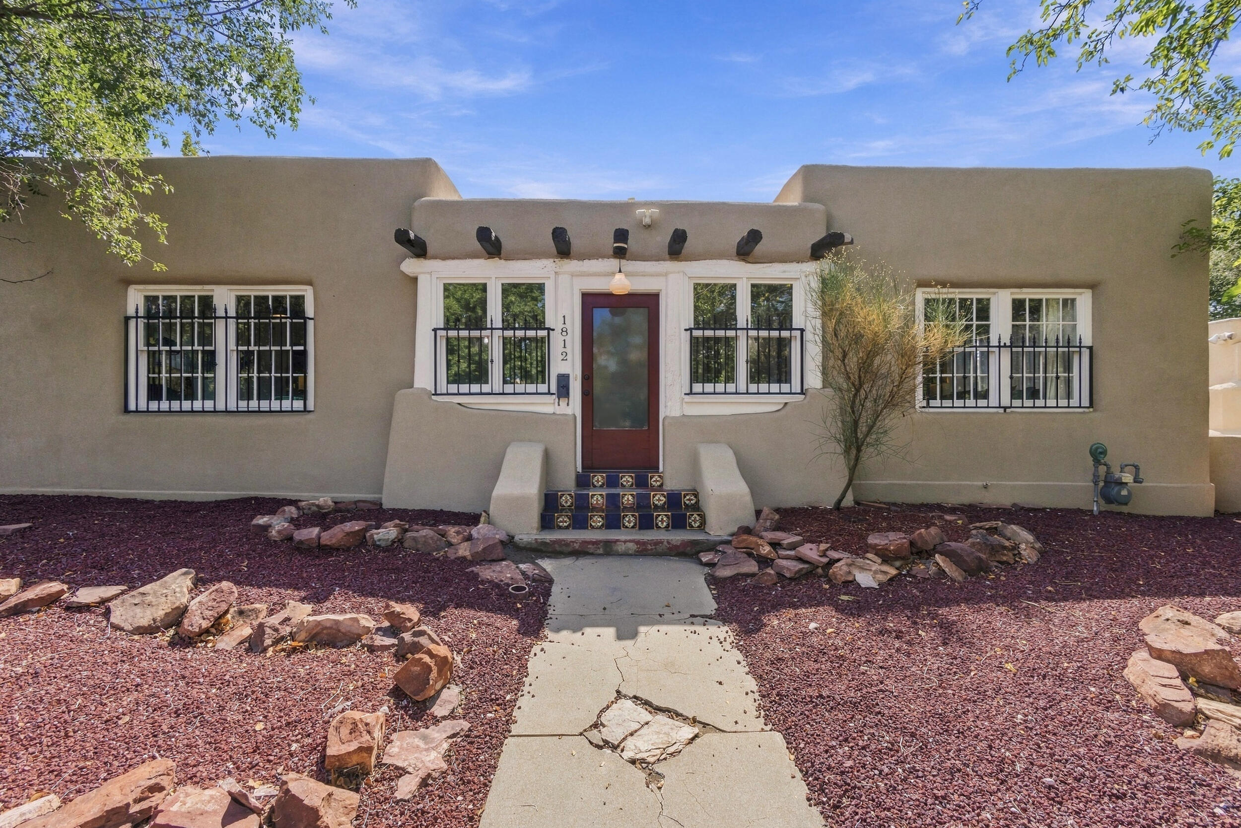Photo 3 of Single family home for sale at 1812 Silver Ave Se, Albuquerque, NM 87106 | MLS# 1111540 | Listing updated on 2026-09-29