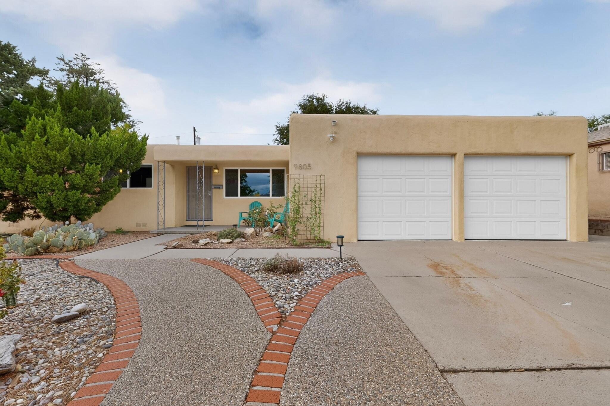 Photo 3 of Sale Pending at 9805 Mesa Arriba Ave Ne, Albuquerque, NM 87111 | MLS# 1111548 | Listing updated on 2026-10-21