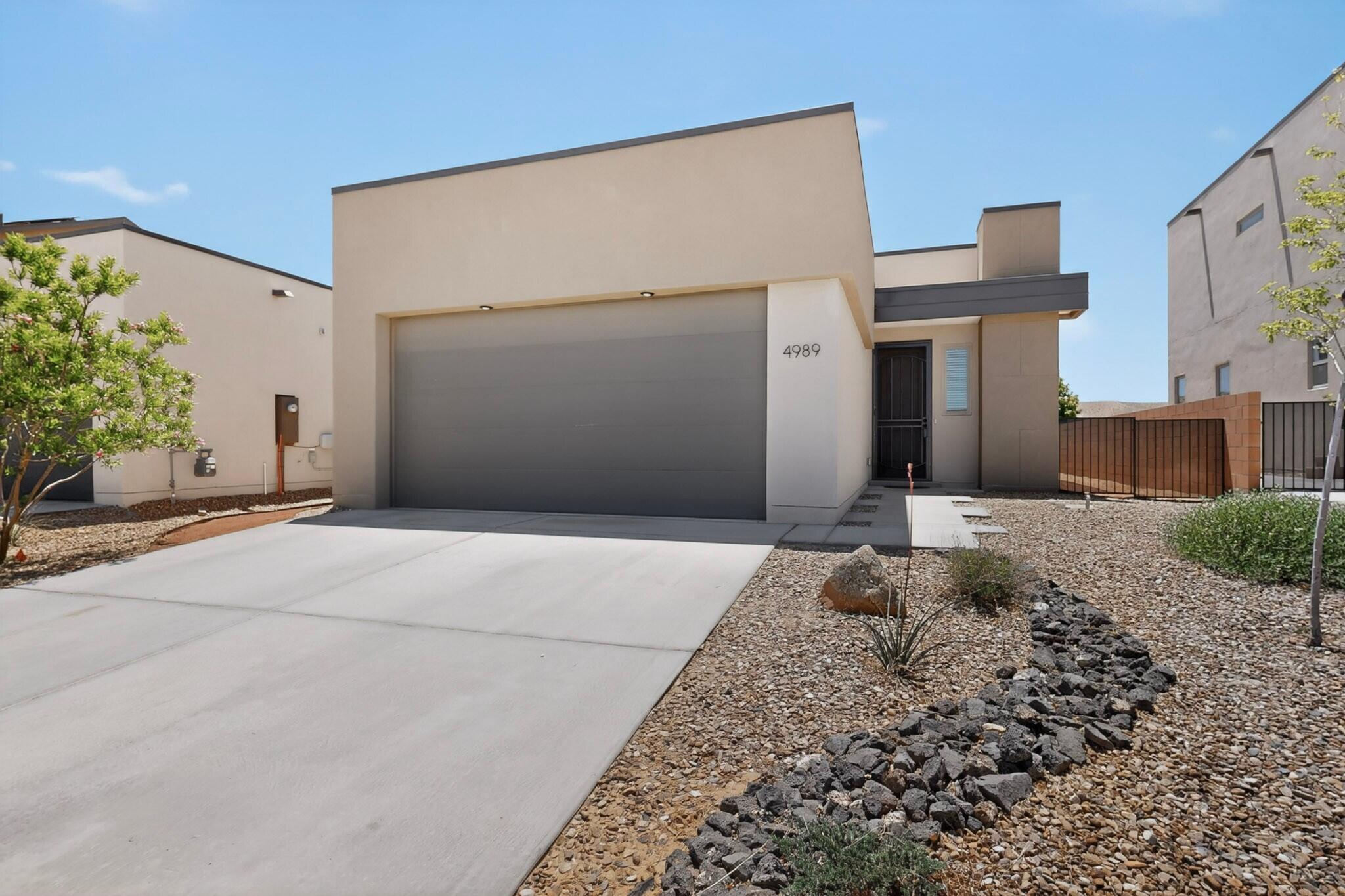 Photo 1 of Single family home for sale at 4989 Findley St Sw, Los Lunas, NM 87031 | MLS# 1111578 | Listing updated on 2026-09-26
