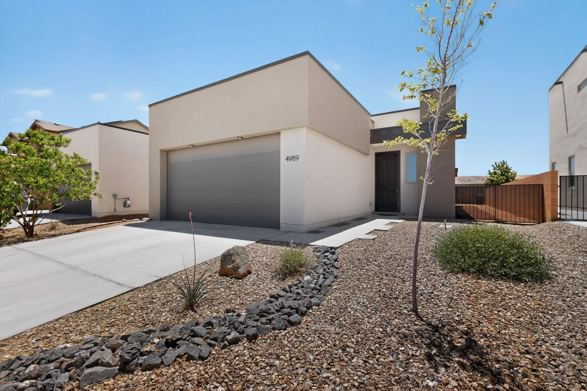 Photo 3 of Single family home for sale at 4989 Findley St Sw, Los Lunas, NM 87031 | MLS# 1111578 | Listing updated on 2026-09-26