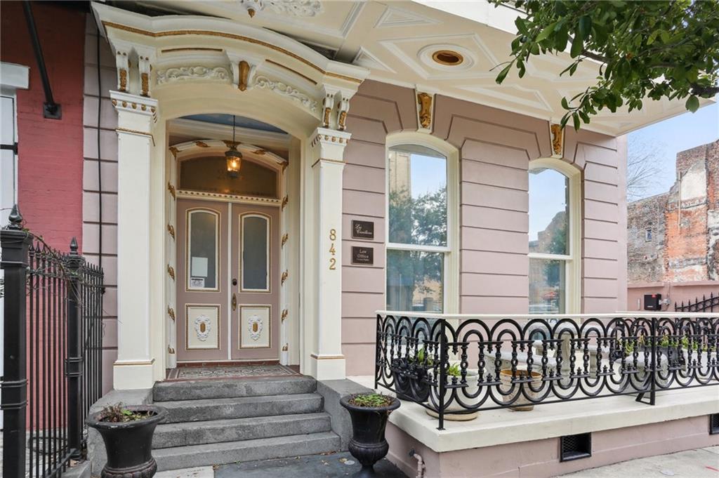 Photo 3 of Condo for sale at 842 Camp St #7, New Orleans, LA 70130 | MLS# 2579010 | Listing updated on 2026-10-07