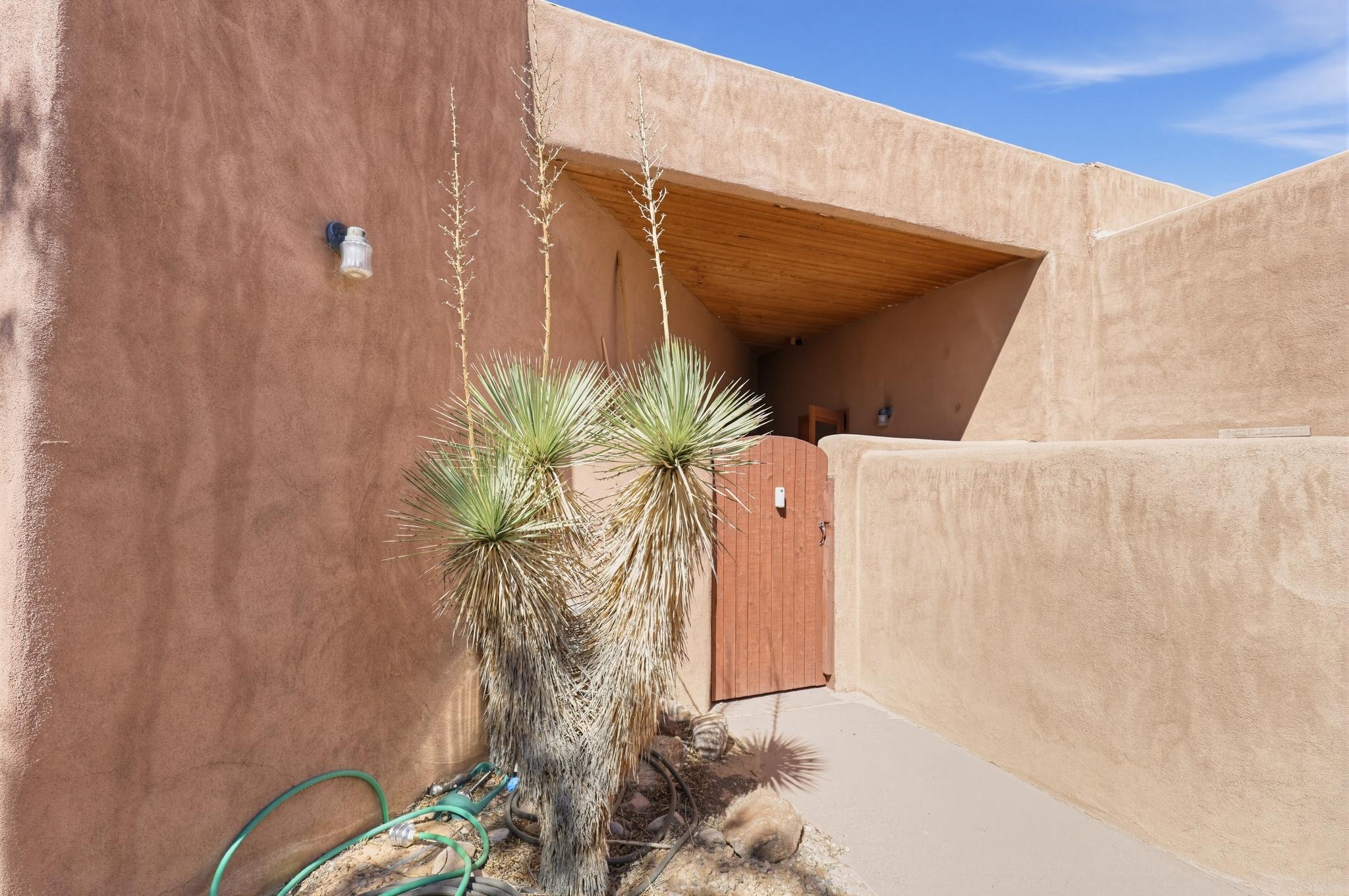 Photo 2 of Single family home for sale at 4908 Northern Trl Nw, Albuquerque, NM 87120 | MLS# 1111634 | Listing updated on 2026-10-21