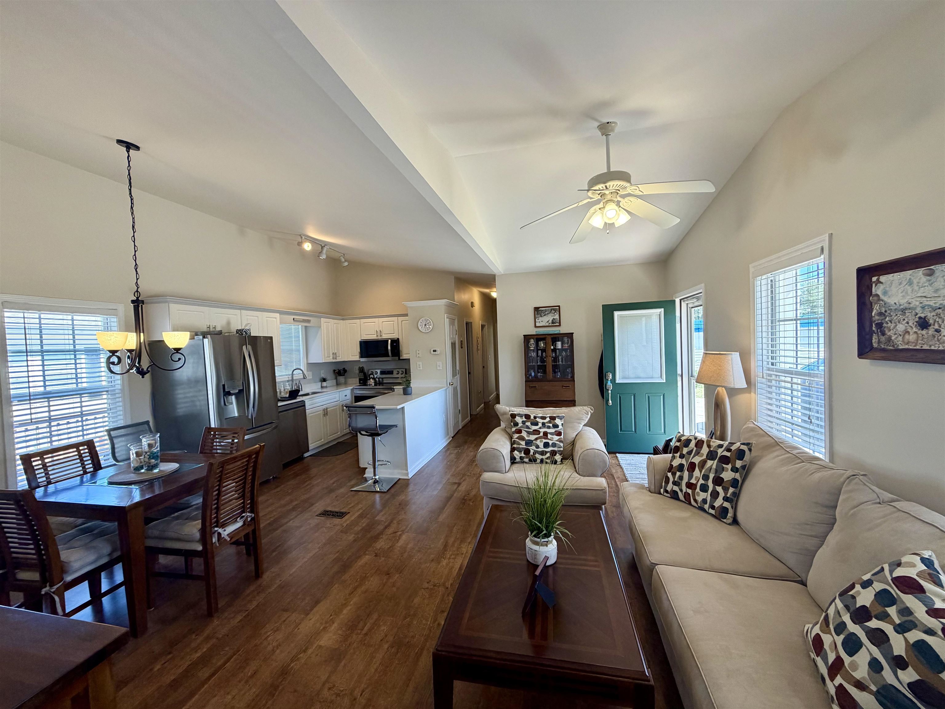 Photo 4 of Manufactured home for sale at 1940 Rhea Dr, Myrtle Beach, SC 29575 | MLS# 2623884 | Listing updated on 2026-09-29